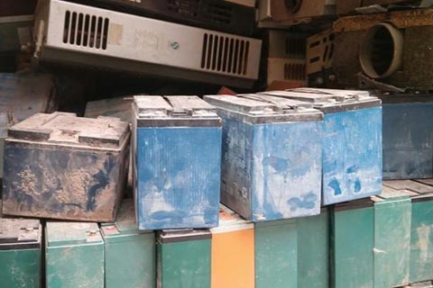 芷江侗族土桥专业回收废旧电池-锂电池去哪回收-[高价叉车蓄电池回收]